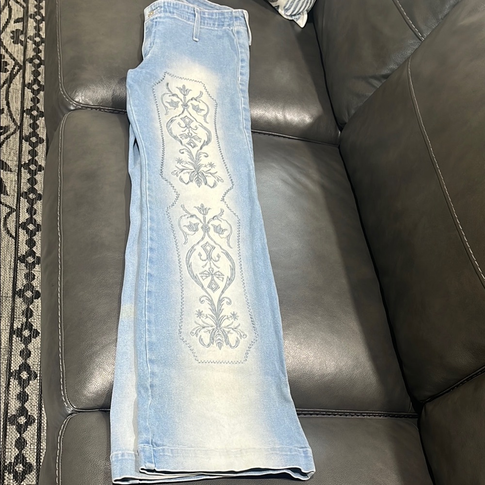 Floral Embroidered Light Blue Jeans